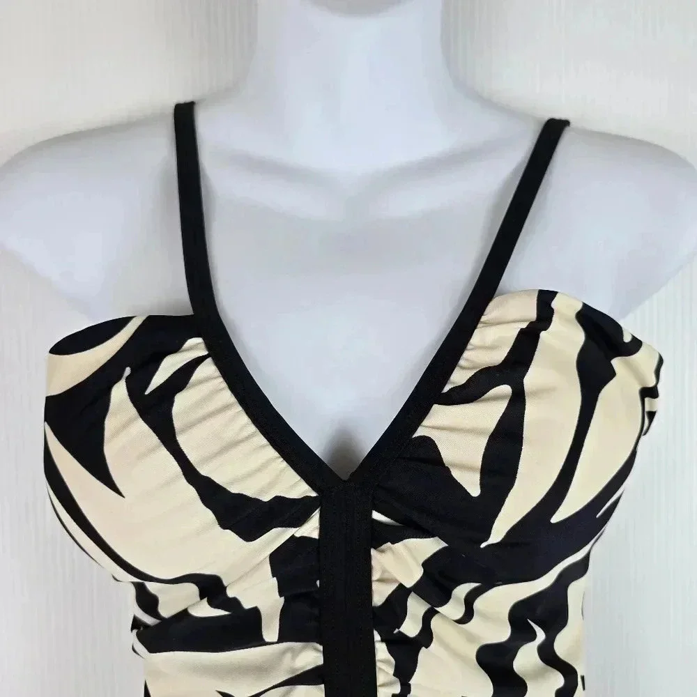 NWT Sanctuary Women’s Black Cream Abstract Print Ruched One Piece Swimsuit Small